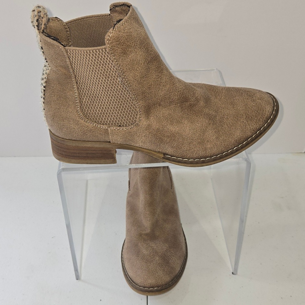 Very G Tan Faux Suede Chelsea Boots Leopard Heel Detail  slip on taupe Womens 8